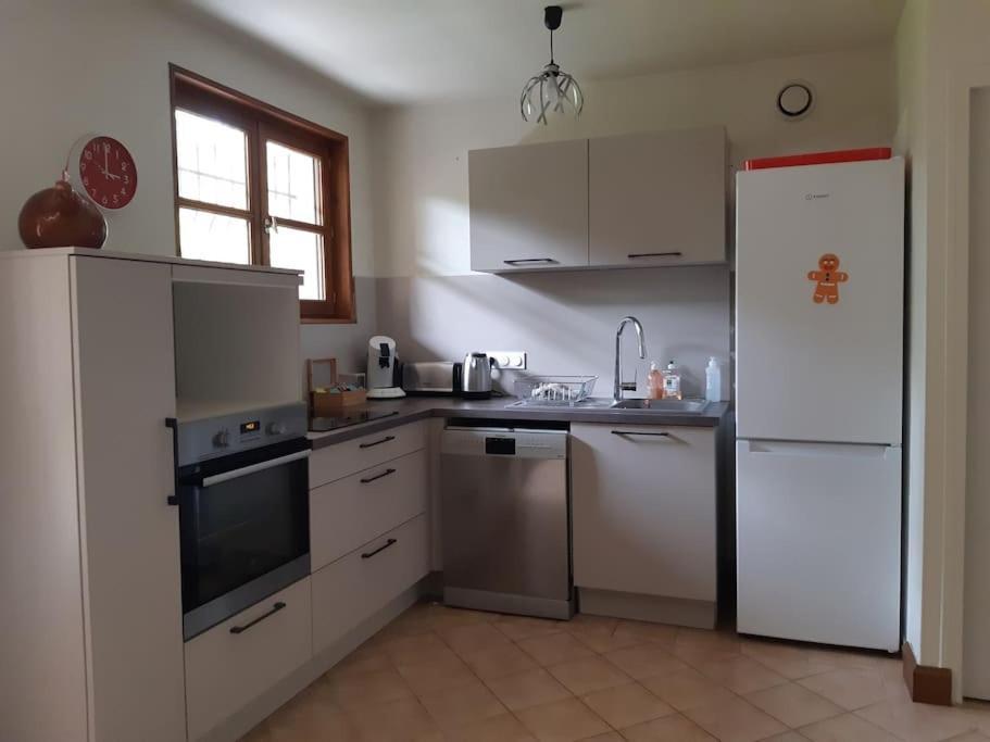 Halte champêtre et familiale à 5 min de Tournus Apartamento L'abergement-de-Cuisery Exterior foto