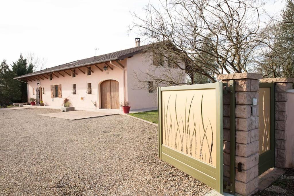 Halte champêtre et familiale à 5 min de Tournus Apartamento L'abergement-de-Cuisery Exterior foto